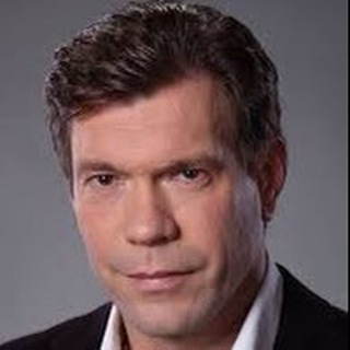 олег царев