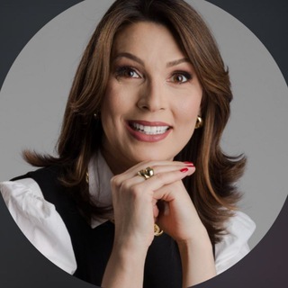 Caroline Danielli | Maquiadora Visagista