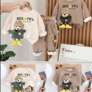 Asl erkaklar kiyimlar