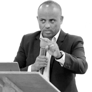 ዶ/ር ምህረት ደበበ እና ዶ/ር እዮብ ማሞ