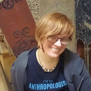 (Un)entertaining anthropology